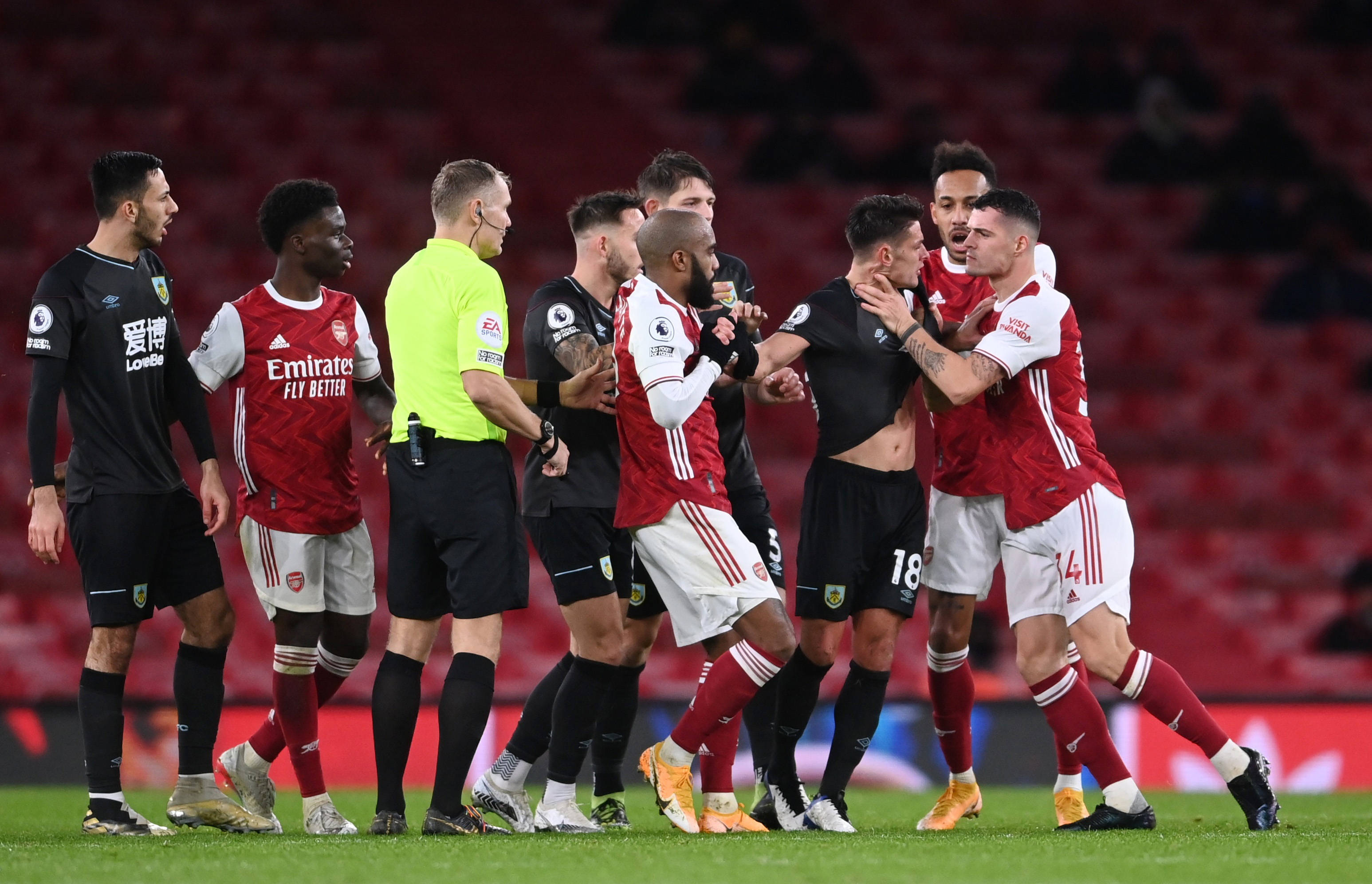 联赛中确保 联赛中确保