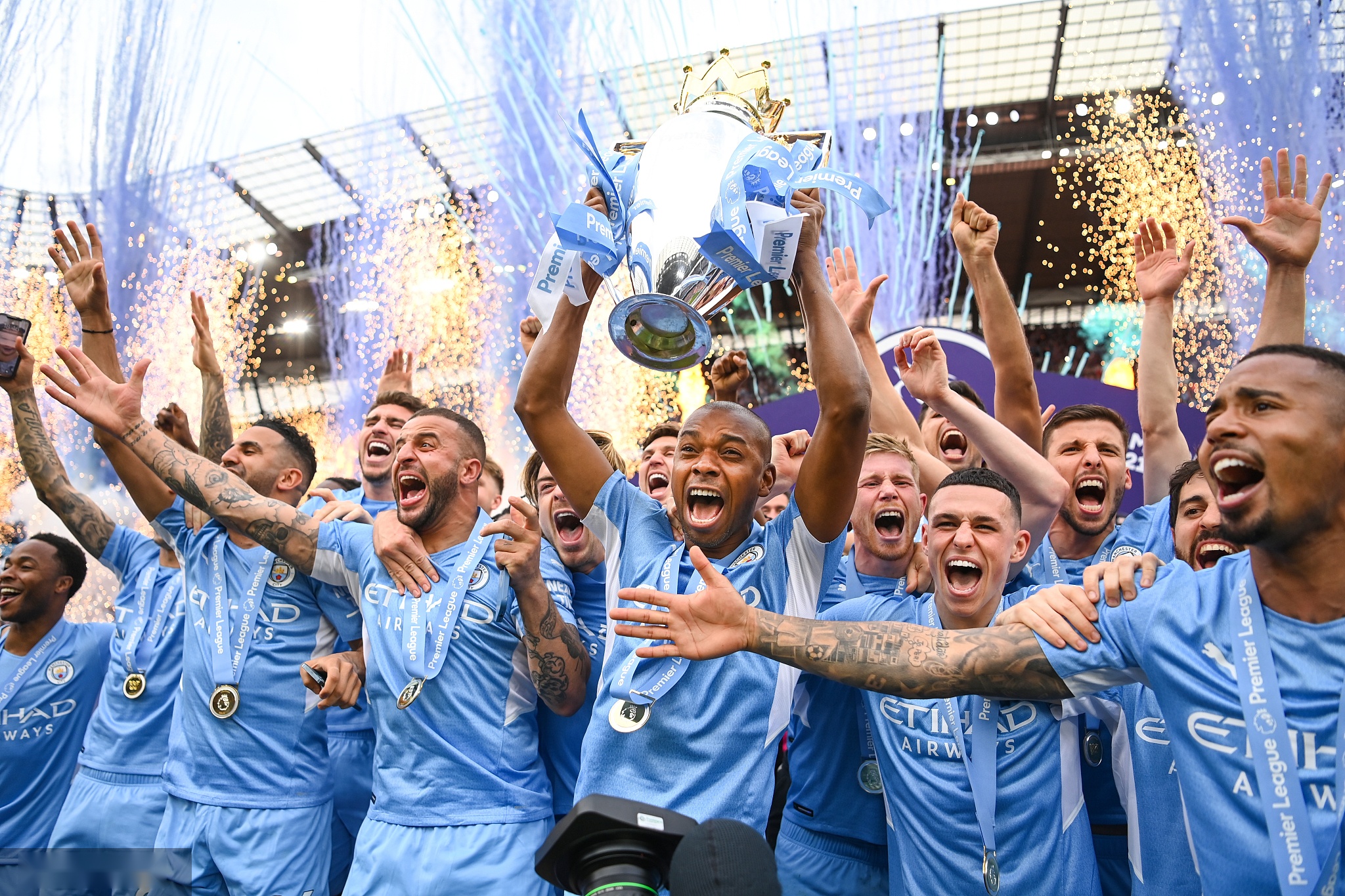 乐部眼中的 乐部眼中的