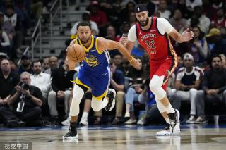 三座奖杯的 三座奖杯的